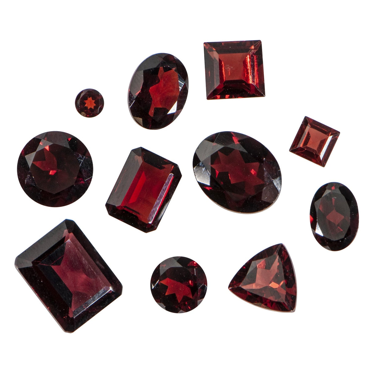 Garnet 10 x 8mm oval faceted deep red gemstone for jewelry designs