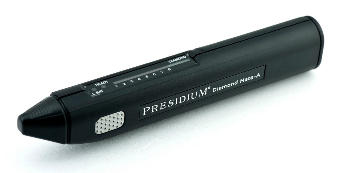 Presidium Diamondmate Tester handheld device for quick diamond authenticity verification with thermal conductivity testing.