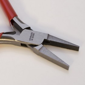 5" Flat Nose Pliers - Serrated Made in Germany